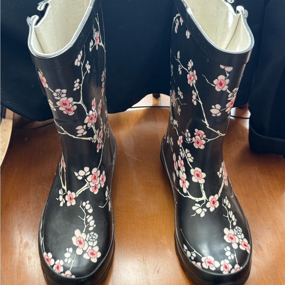 Women’s Black Floral Rain Boots - Pink Blossom Pattern